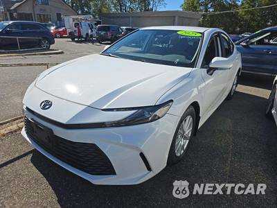 2025 Toyota Camry LE - zdjęcie 1 z 20 - miniatura