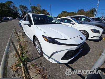 2025 Toyota Camry LE - zdjęcie 4 z 20 - miniatura