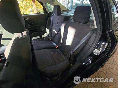2017 Ford Focus SE Sedan - zdjęcie 13 z 25 - miniatura