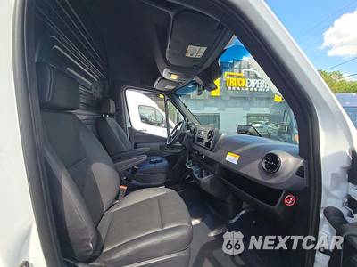 2025 Mercedes-Benz Sprinter 2500 Base - zdjęcie 17 z 22 - miniatura