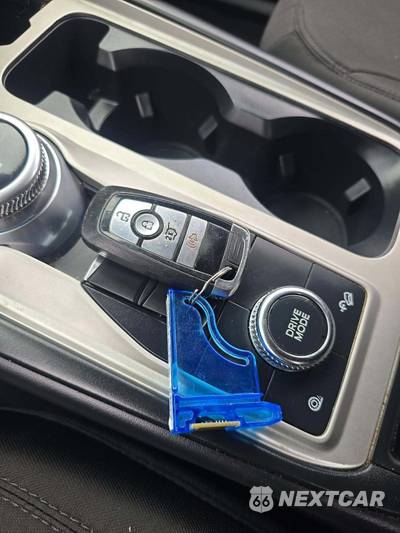 2023 Ford Explorer XLT - zdjęcie 8 z 24 - miniatura