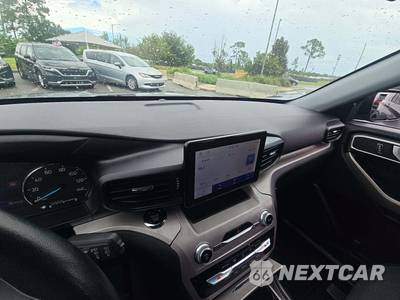 2023 Ford Explorer XLT - zdjęcie 10 z 24 - miniatura