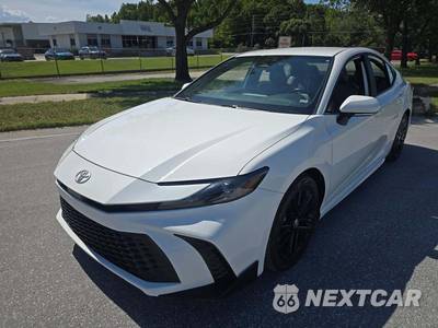 2025 Toyota Camry SE - zdjęcie 1 z 24 - miniatura