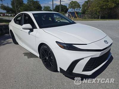 2025 Toyota Camry SE - zdjęcie 4 z 24 - miniatura