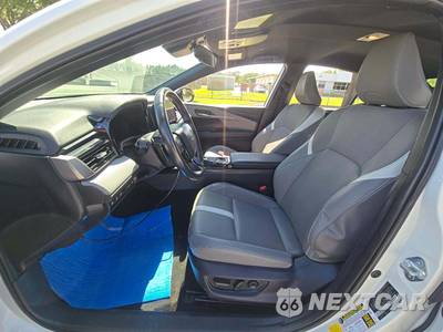 2025 Toyota Camry SE - zdjęcie 6 z 24 - miniatura