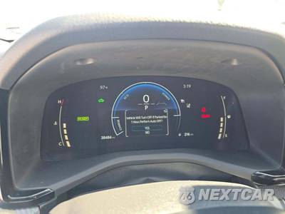 2025 Toyota Camry SE - zdjęcie 8 z 24 - miniatura