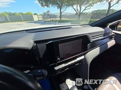 2025 Toyota Camry SE - zdjęcie 9 z 24 - miniatura