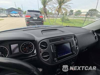 2017 Volkswagen Tiguan SEL - zdjęcie 9 z 27 - miniatura