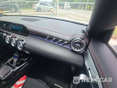 2021 Mercedes-Benz AMG CLA 35 - zdjęcie 19 z 23 - miniatura