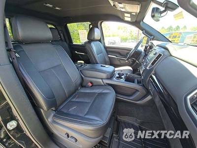 2018 Nissan TITAN XD SL Crew Cab Medium Bed - zdjęcie 14 z 27 - miniatura