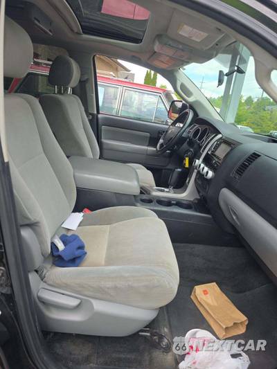 2012 Toyota Sequoia SR5 - zdjęcie 19 z 30 - miniatura
