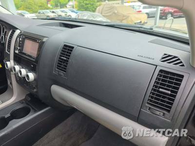 2012 Toyota Sequoia SR5 - zdjęcie 20 z 30 - miniatura