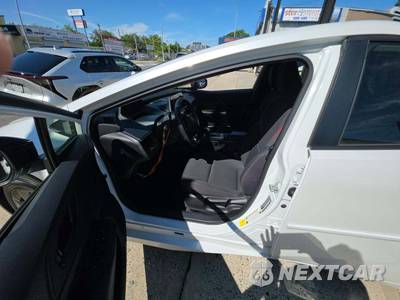 2023 Toyota Prius Prime SE - zdjęcie 6 z 23 - miniatura