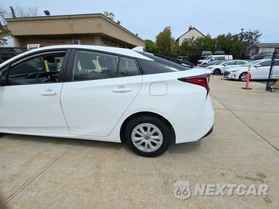 2022 Toyota Prius LE - zdjęcie 3 z 25 - miniatura