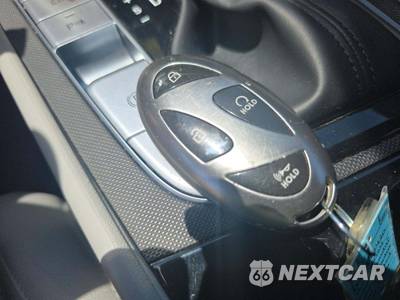 2024 Hyundai Elantra Limited - zdjęcie 8 z 23 - miniatura
