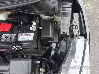 2025 Nissan Versa SV - zdjęcie 18 z 19 - miniatura