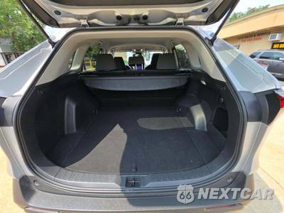 2024 Toyota RAV4 XLE - zdjęcie 11 z 20 - miniatura