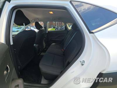 2025 Hyundai Kona SEL - zdjęcie 9 z 18 - miniatura