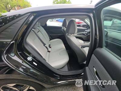 2023 Hyundai Elantra Limited - zdjęcie 16 z 24 - miniatura