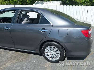 2013 Toyota Camry LE - zdjęcie 3 z 26 - miniatura