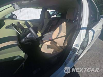 2017 Toyota Prius Two Eco - zdjęcie 6 z 23 - miniatura