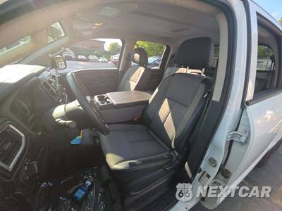 2019 Nissan TITAN S Crew Cab Short Bed - zdjęcie 6 z 27 - miniatura