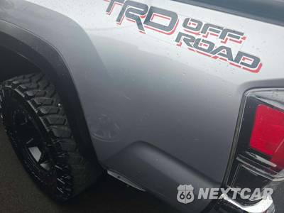 2017 Toyota Tacoma TRD Off-Road Crew Cab Medium Bed - zdjęcie 22 z 25 - miniatura