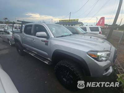 2017 Toyota Tacoma TRD Off-Road Crew Cab Medium Bed - zdjęcie 4 z 25 - miniatura