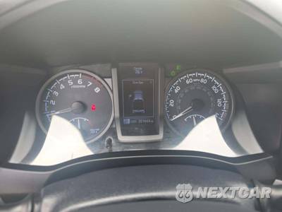 2017 Toyota Tacoma TRD Off-Road Crew Cab Medium Bed - zdjęcie 9 z 25 - miniatura