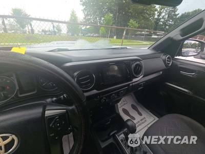 2017 Toyota Tacoma TRD Off-Road Crew Cab Medium Bed - zdjęcie 10 z 25 - miniatura