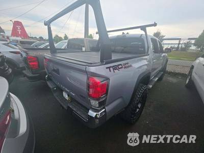 2017 Toyota Tacoma TRD Off-Road Crew Cab Medium Bed - zdjęcie 3 z 25 - miniatura