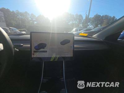 2020 Tesla Model 3 Standard Range Plus - zdjęcie 10 z 23 - miniatura