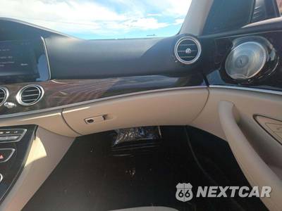 2017 Mercedes-Benz E 300 Sport Sedan - zdjęcie 16 z 22 - miniatura