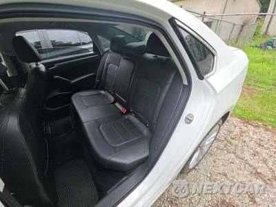 2017 Volkswagen Passat 1.8T SE w/Technology - zdjęcie 13 z 28 - miniatura