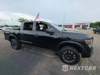 2021 Nissan TITAN PRO-4X Crew Cab Short Bed - zdjęcie 4 z 23 - miniatura