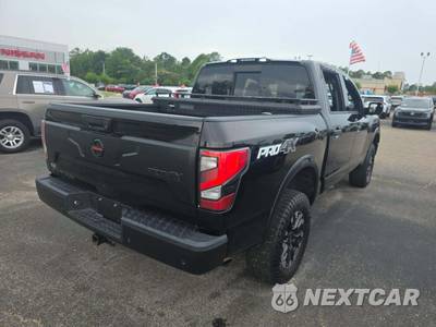2021 Nissan TITAN PRO-4X Crew Cab Short Bed - zdjęcie 3 z 23 - miniatura