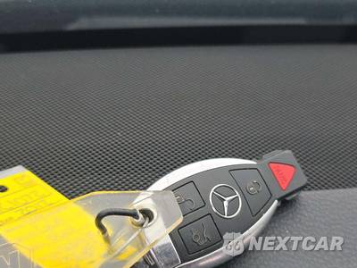 2012 Mercedes-Benz GLK 350 - zdjęcie 5 z 22 - miniatura