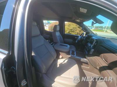 2019 Chevrolet Silverado 1500 LTZ Crew Cab Short Bed 1LZ - zdjęcie 18 z 26 - miniatura