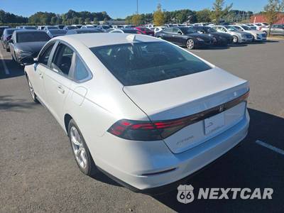 2025 Honda Accord Sedan LX - zdjęcie 2 z 21 - miniatura