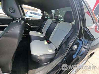2019 Volkswagen Jetta R-Line - zdjęcie 10 z 20 - miniatura