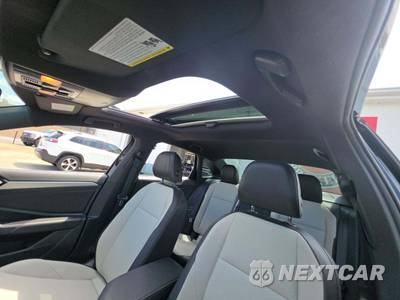 2019 Volkswagen Jetta R-Line - zdjęcie 8 z 20 - miniatura