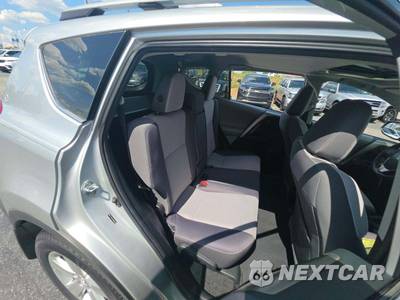 2013 Toyota RAV4 XLE - zdjęcie 13 z 19 - miniatura