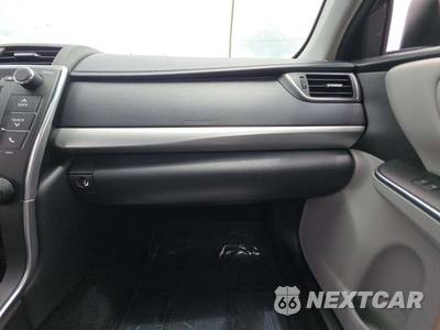 2017 Toyota Camry SE - zdjęcie 16 z 23 - miniatura