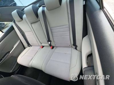 2017 Toyota Camry SE - zdjęcie 18 z 23 - miniatura