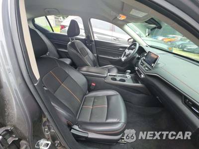 2021 Nissan Altima SR - zdjęcie 17 z 24 - miniatura