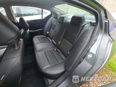 2021 Nissan Altima SR - zdjęcie 12 z 24 - miniatura