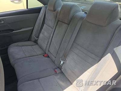 2015 Toyota Camry LE - zdjęcie 13 z 25 - miniatura