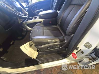 2018 Nissan TITAN PRO-4X Crew Cab Short Bed - zdjęcie 21 z 23 - miniatura