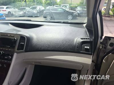 2010 Toyota Venza - zdjęcie 19 z 21 - miniatura