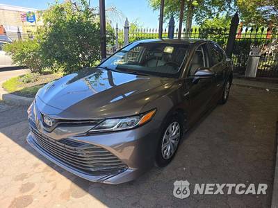 2018 Toyota Camry Hybrid LE - zdjęcie 1 z 22 - miniatura